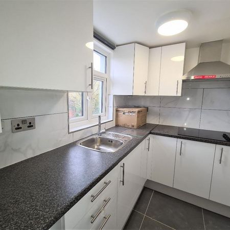 House share to rent - Photo 4