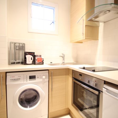 Broadwalk Court, W8, London - Photo 3