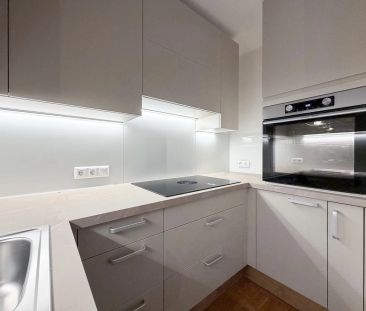 RUHELAGE NAHE JAKOMINIPLATZ | 2-Zimmer-Wohnung mit neuer Küche und ... - Photo 1