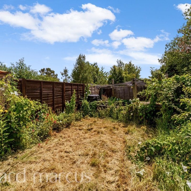 Cranleigh Road - Photo 1