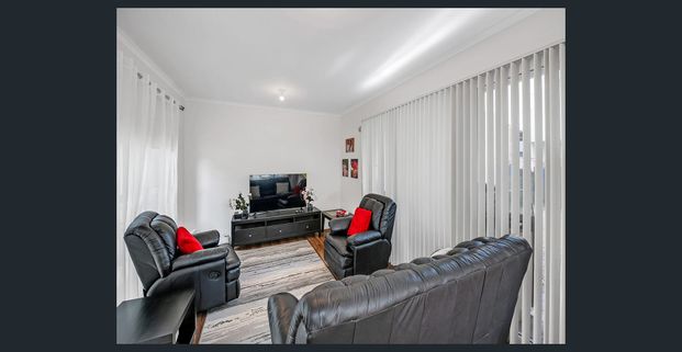 Modern and Stylish Three Bedroom Home in Lightsview - Photo 1