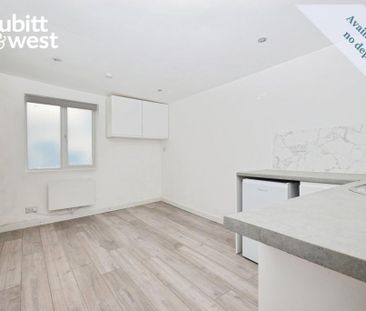 4 bedroom detached bungalow to rent - Photo 3