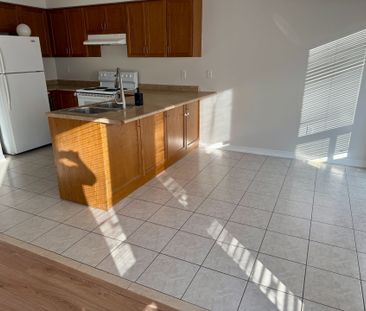 For Lease - 12 Sled Dog Road, Brampton, Ontario - Photo 3