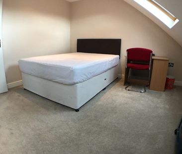 Room in a Shared Flat, Ellesmere Road, NW10 - Photo 4