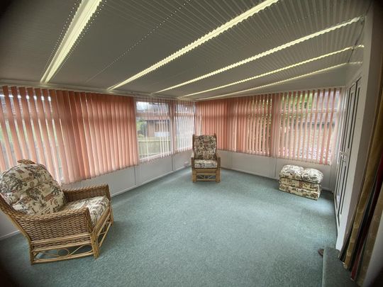 2 bedroom bungalow to rent - Photo 1
