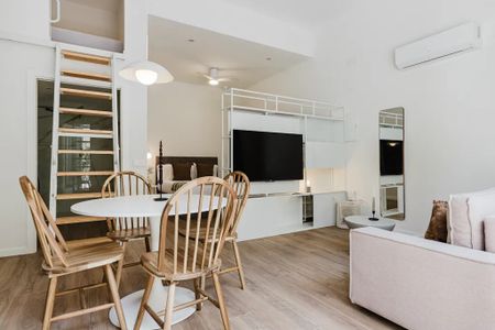 Carrer de la Democràcia, Valencia, Valencian Community 46014 - Photo 2