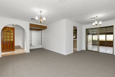 4 Seaview Close, Eleebana. - Photo 2