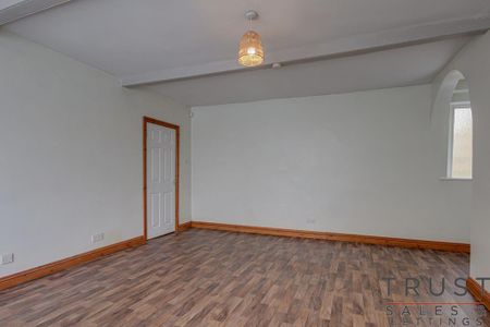 2 bedroom terraced house to rent - Photo 4
