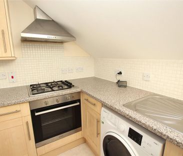 2 bedroom flat to rent - Photo 4