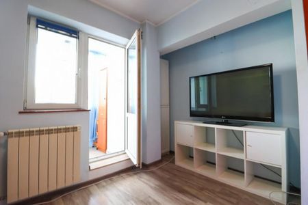 APARTAMENT 4 CAMERE - UNIRII MATEI BASARAB | BLOC 2001 | PARCARE | BUNCAR - Photo 2