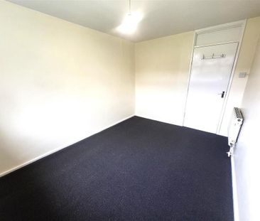 2 bedroom ground floor flat to rent - Photo 6