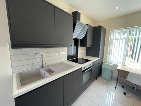 1 bedroom ground floor flat to rent - Photo 3