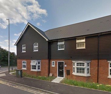 3 bedroom terraced house to rent - Photo 2