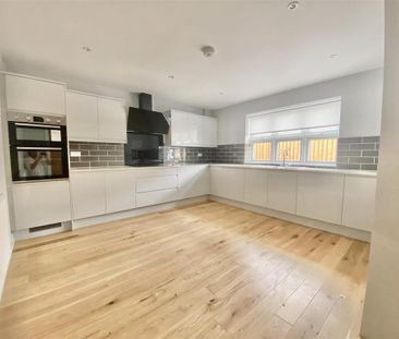 3 bedroom detached bungalow to rent - Photo 4