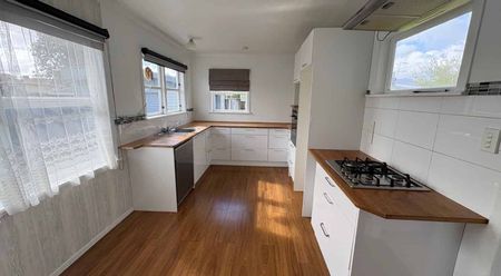 LEVIN - 3 BEDROOMS - Photo 5
