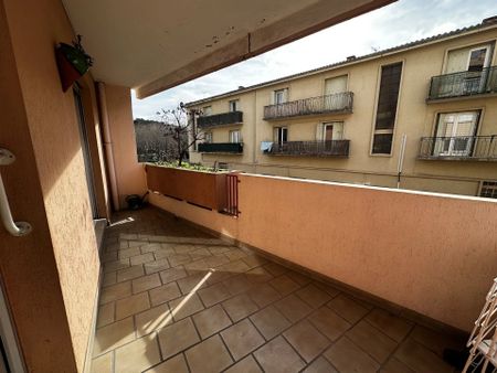 Location Appartement 2 pièces 52 m2 à Clermont-l'Hérault - Photo 3