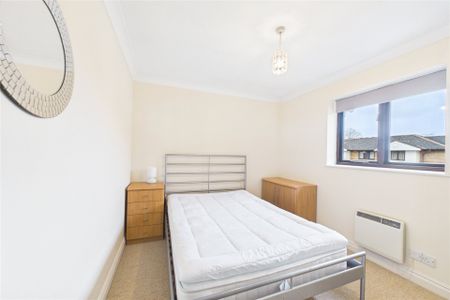 2 bedroom Flat in Ludlow Road, Maidenhead - Photo 5