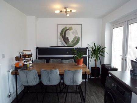 First Oak Drive, Clipstone Village, NG21, Property for rent - Photo 3