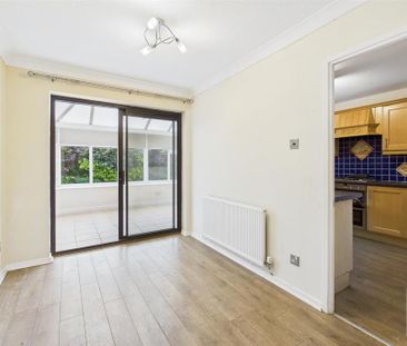 4 bedroom detached house to rent - Photo 5