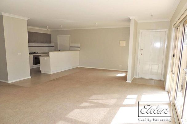 Well maintained two bedroom unit in a prime location - Photo 1