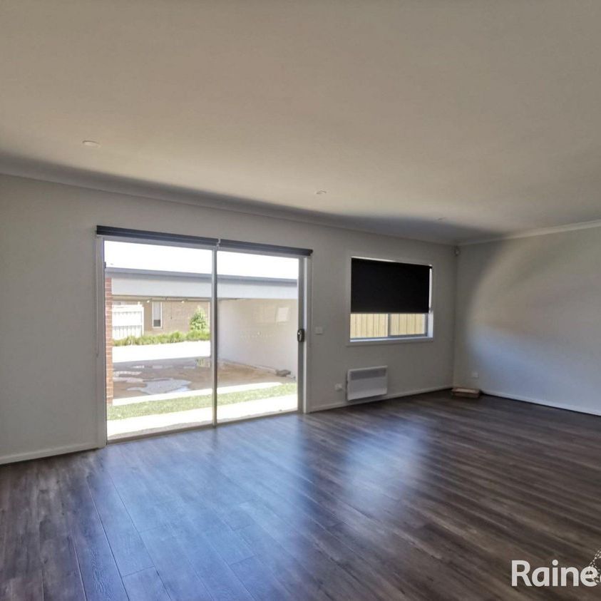 Conveniently Located & Low Maintenance Living - Photo 1