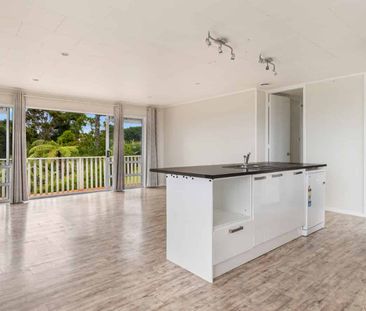 Comfy Home with Breathtaking Seaviews - Photo 1