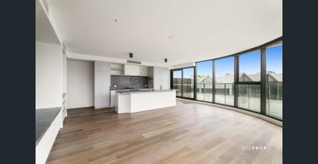 Luxury Penthouse Living in the Heart of Hawthorn - Photo 5