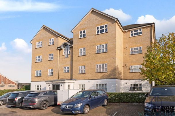 Crosby Court, London, N11 - Two Bedroom Flat To Rent - £456pw / £1,975pcm - Photo 1