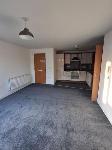 2 Skye Buildings, Drumadoon Square, Dundonald, Belfast, BT16 2QN - Photo 2