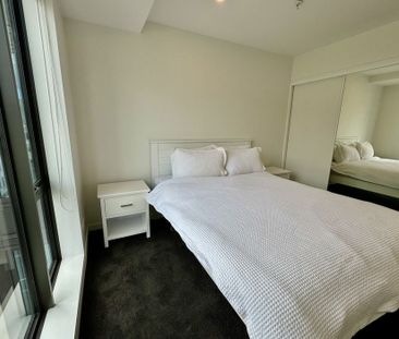 A beautifully presented, light and bright one bedroom apartment - Photo 4