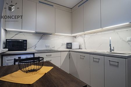 Rozkładowe 2 pokoje po generalnym remoncie - Grabiszyńska - Photo 3