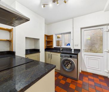 2 bedroom terraced house to rent - Photo 6