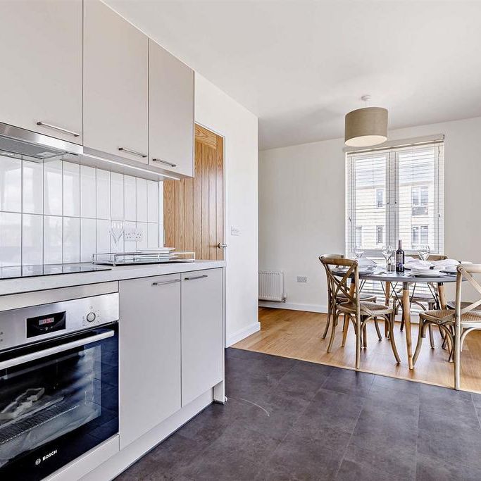 4 bedroom townhouse to rent - Photo 1