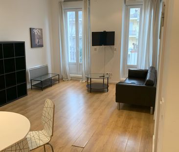 Location Appartement 2 pièces 38m² MARSEILLE 5ème - Photo 1