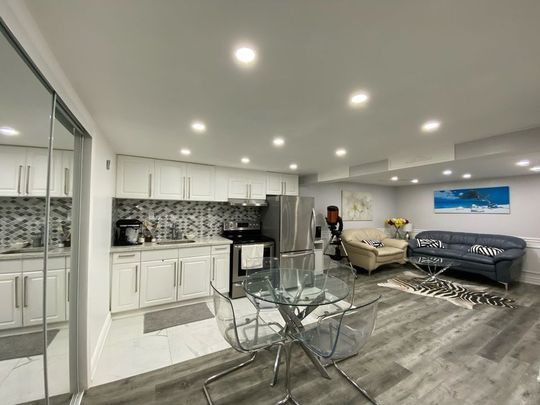 For Lease - 60 Sandrift Square, Toronto, Ontario - Photo 1