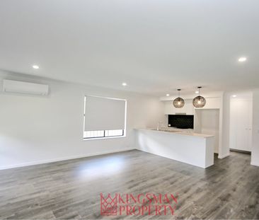 Modern Family Home - Photo 3