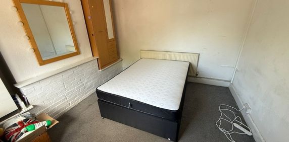 Room in a Shared House, Harborne Lane, B17 - Photo 2