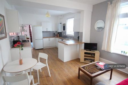 5 bedroom terraced house to rent - Photo 3