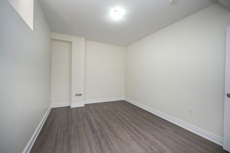 For Lease - 46 Mevira Gardens, Oakville, Ontario - Photo 2