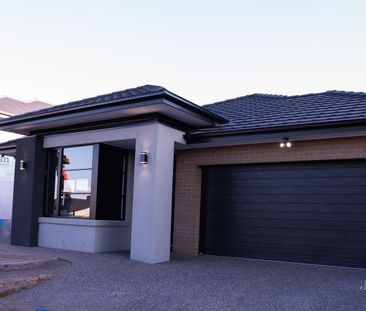 13 Crosby Street, Truganina - Photo 6