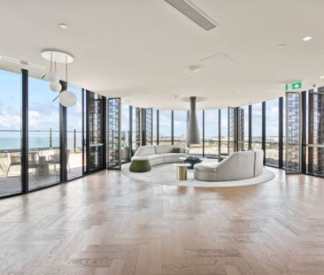 Stunning Retreat in Port Melbourne's Premier Address - Photo 2