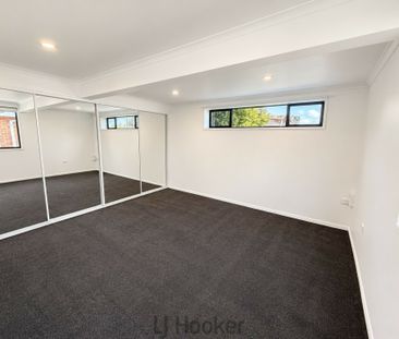 Neat & Tidy 1 Bedroom Unit in Sought After Speers Point - Photo 2