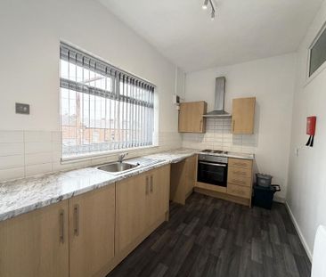 2 bedroom flat to rent - Photo 3