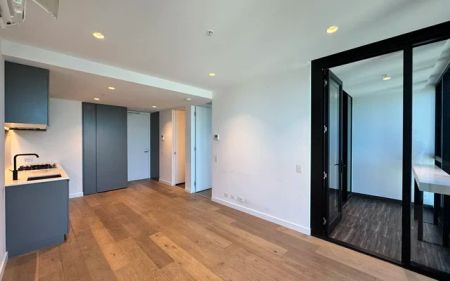 Victoria One, Melbourne - Photo 4