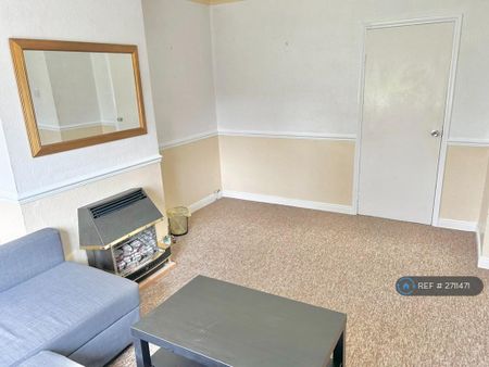 6 bedroom semi-detached house to rent - Photo 3