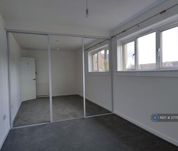 2 bedroom semi-detached house to rent - Photo 6