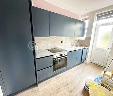 Court Road, SE9, London - Photo 3