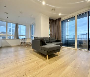 Grant Road, London - Photo 2