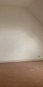 Location Appartement 2 pièces 33m² SABLE SUR SARTHE 72300 - Photo 3