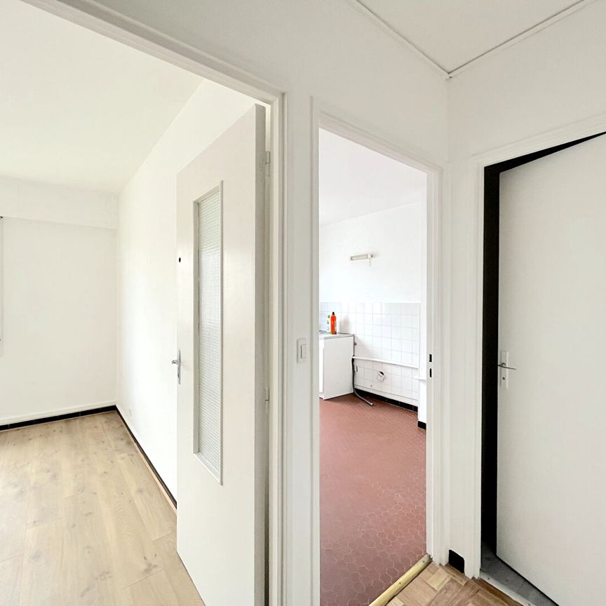 A LOUER APPARTEMENT T3 DE 67 M2 - BORDEAUX QUARTIER CHARTRONS - Photo 1